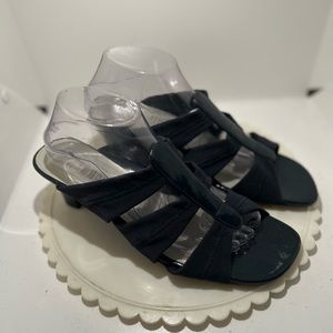 HANNAH BLACK ON SLIDE SANDALS KITTEN HEELS SIZE 10